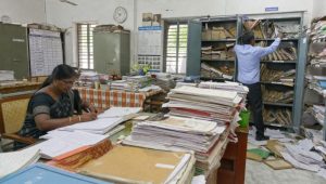 How Does Manual Record Keeping Lead to Data Loss in Schools Without Software?